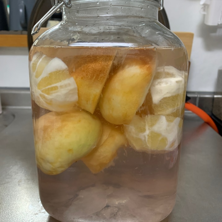 切って入れるだけ簡単!桃酒